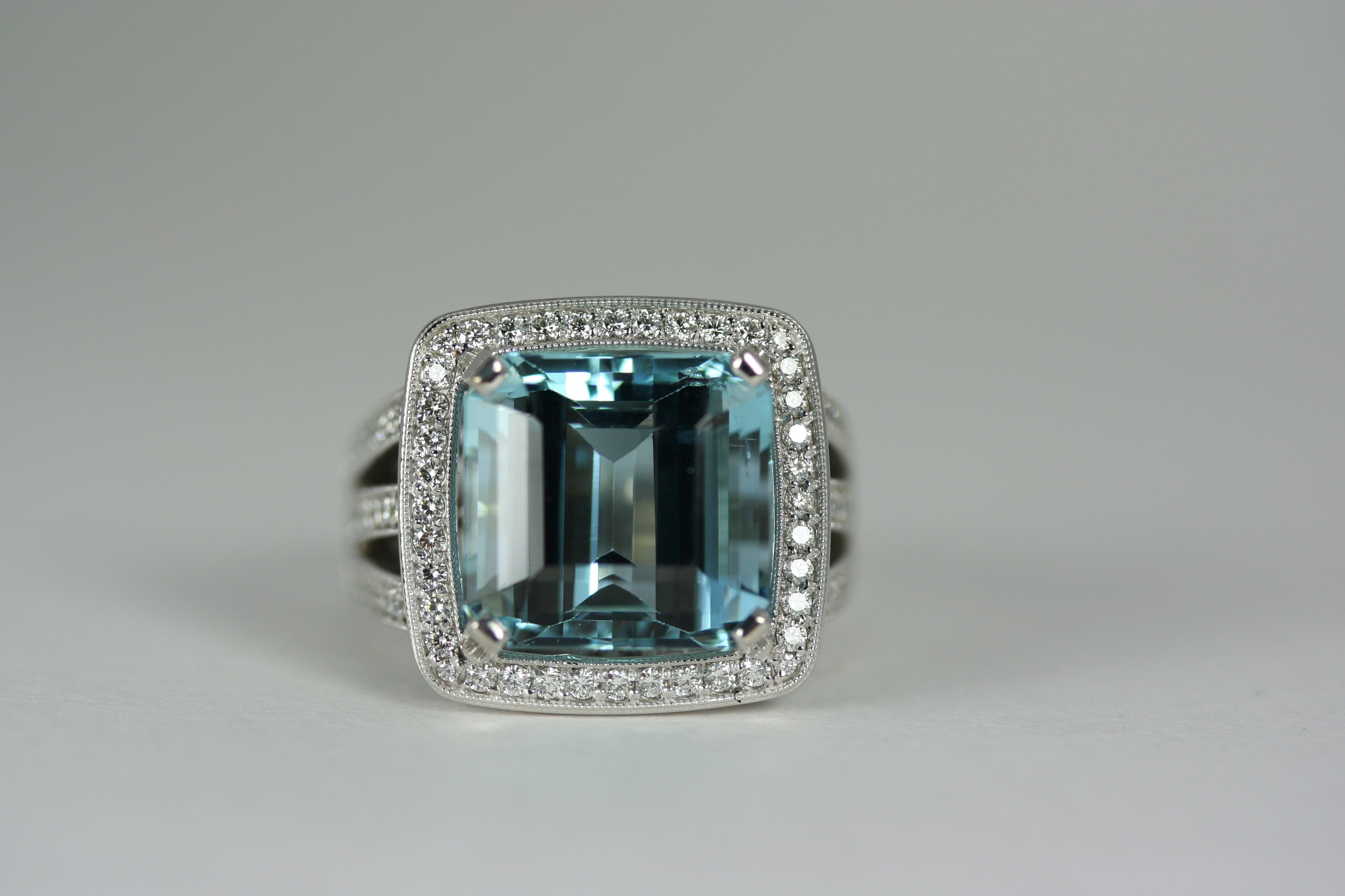Elegant 10 Carat Custom Aquamarine Ring - House of Diamonds Kansas City